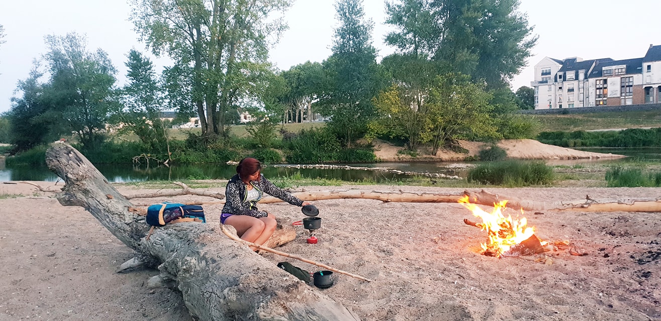camping fire europe france river