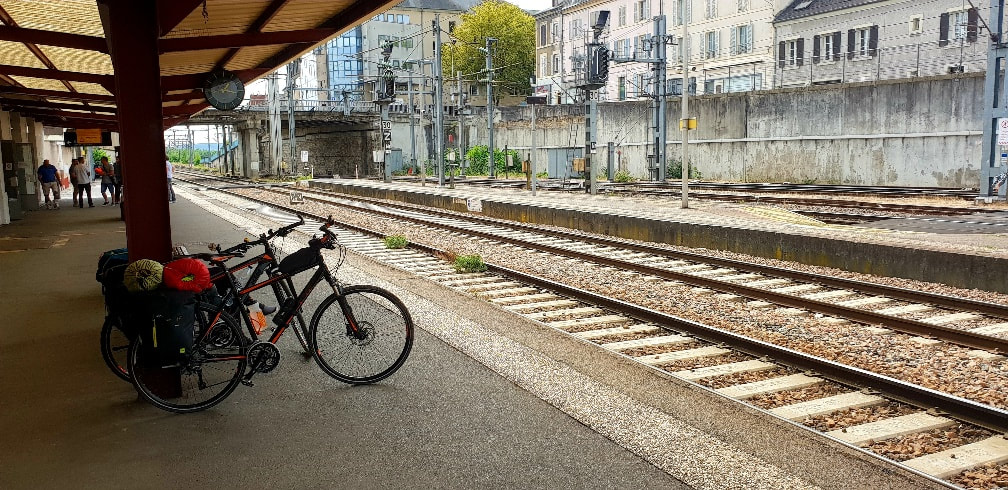traveling bicycle eurovelo train